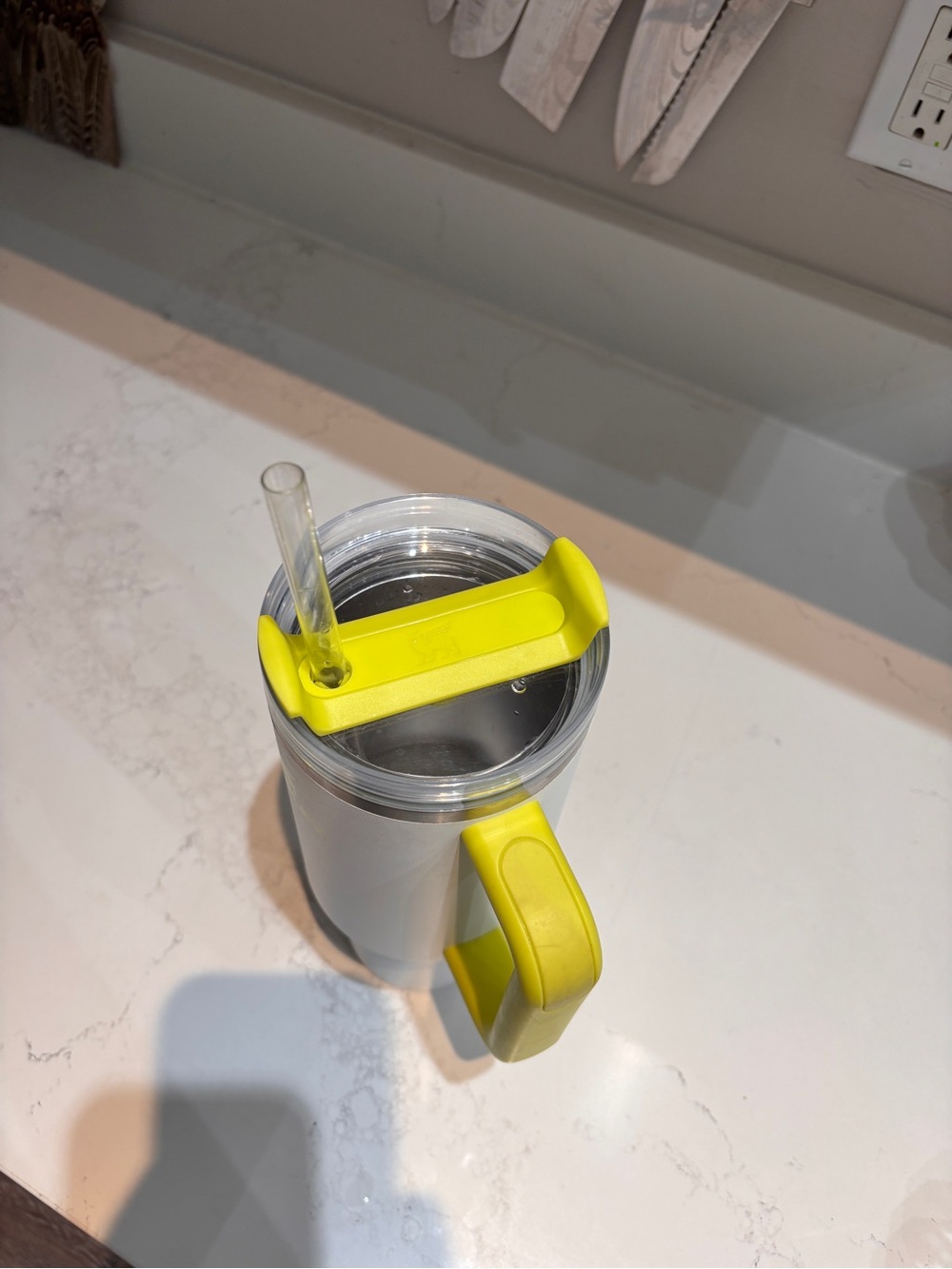 Stanley White Travel Mug with Lime Handle and Straw - Picture 4 of 4
